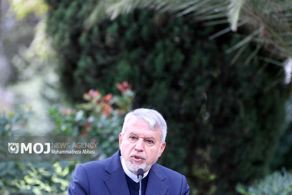 حاشیه جلسه هیات دولت - ۲ آبان