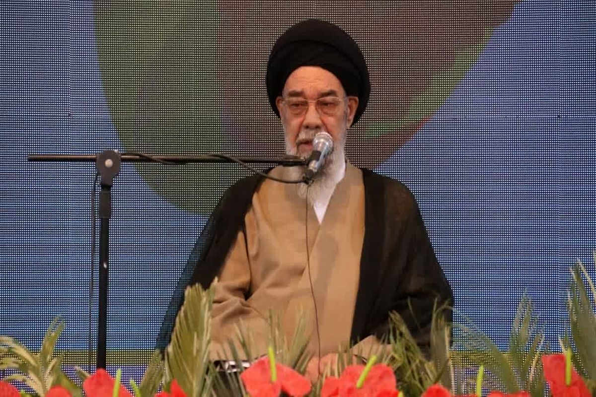 امام جمعه اصفهان..