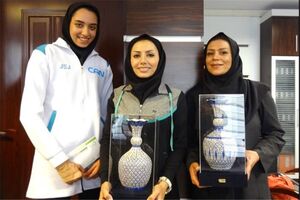 تجلیل از کیمیا علیزاده در حضور رئیس فدراسیون تکواندو