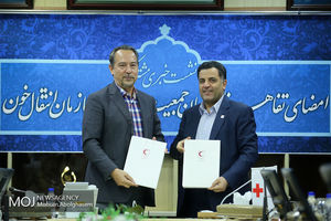 امضای تفاهم نامه میان جمعیت هلال احمر و سازمان انتقال خون