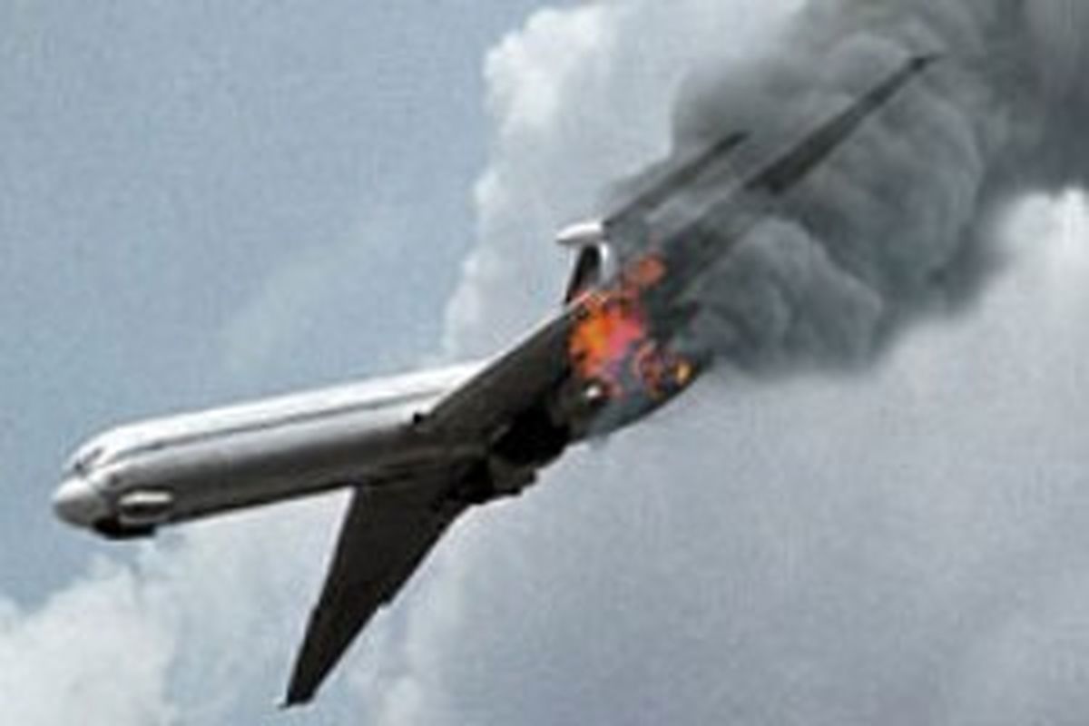 سقوط هواپیما