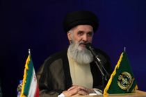 امروز ارتش و نیروهای مسلح هم در زمان جنگ و هم زمان صلح نقش آفرینی می نماید