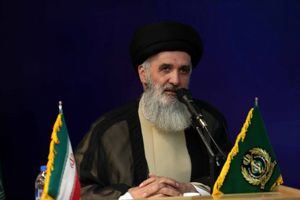 امروز ارتش و نیروهای مسلح هم در زمان جنگ و هم زمان صلح نقش آفرینی می نماید