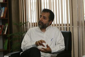 املاک بلوکه شده دولت برای افزایش وزن پول ملی فروخته شود 