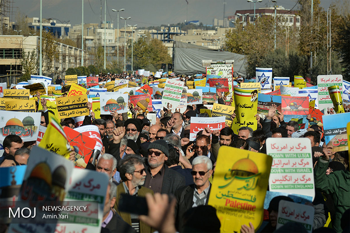 راهپیمایی نمازگزاران تهرانی