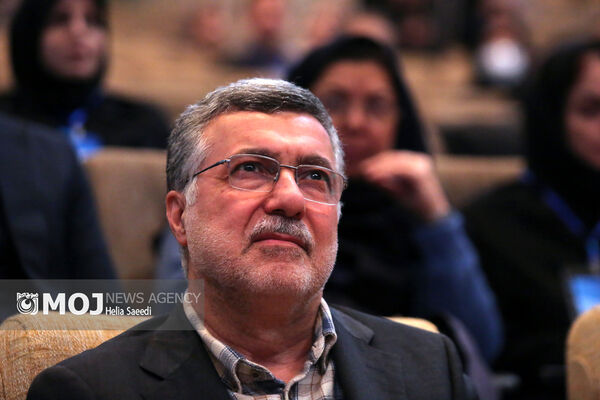 وزیر بهداشت بر دسترسی همگانی به خدمات سلامت روان تاکید کرد