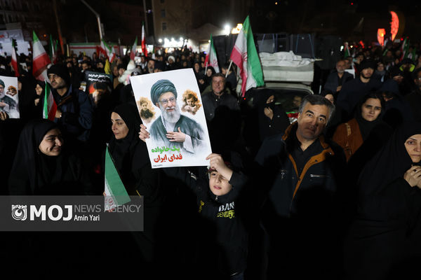 وزارت دفاع از ملت ایران برای حضور در مراسم چهلم شهادت قائد امت دعوت کرد