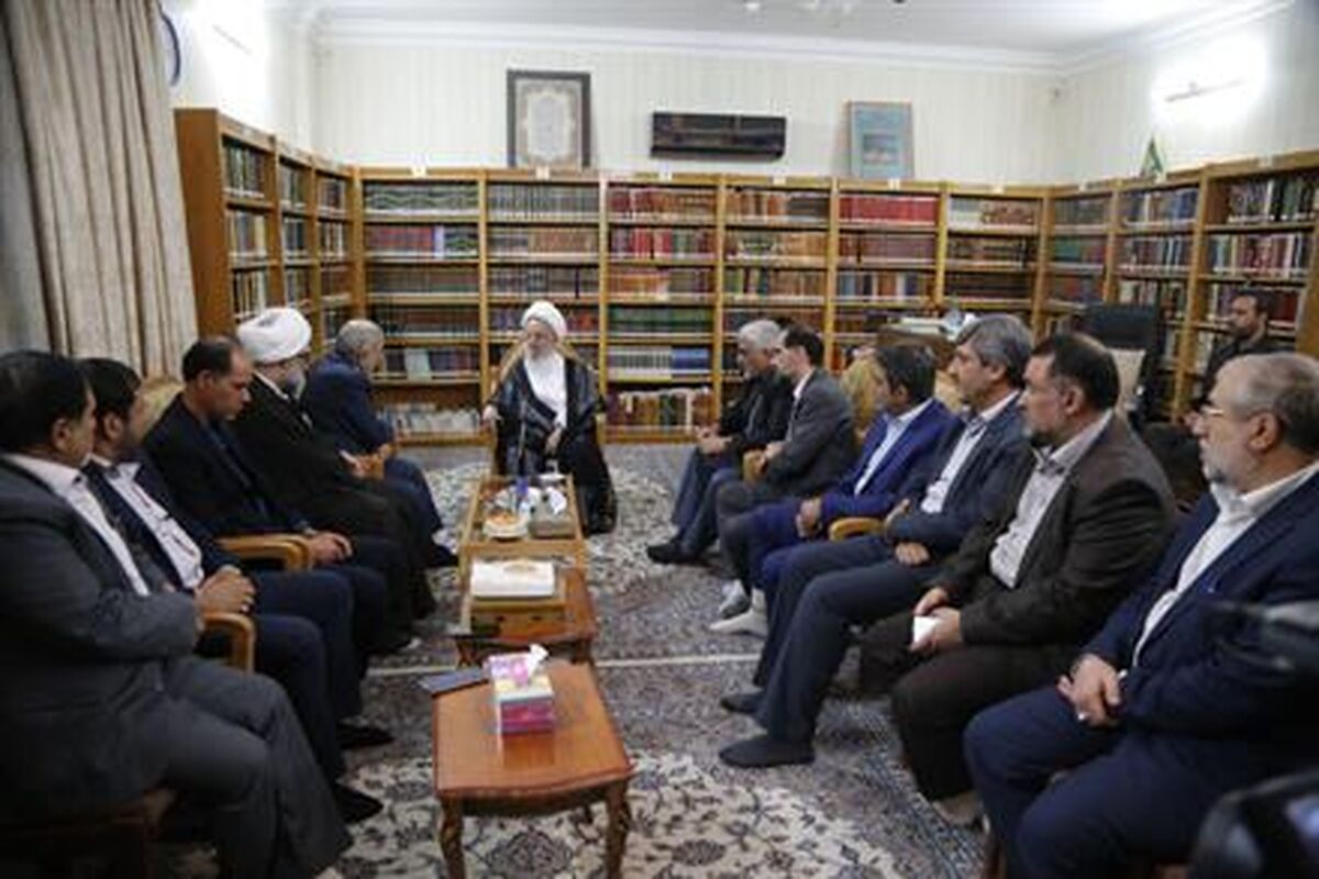 استاندار قم وآیت الله مکارم شیرازی