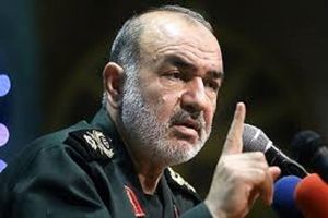 دشمن باید بداند که شکست، تسلیم و سازش در قاموس ما نیست