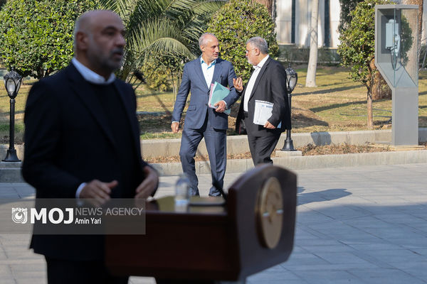 حاشیه جلسه هیات دولت - ۱۷ دی ۱۴۰۴