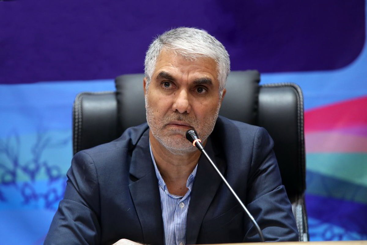 تعطیلی پنجشنبه ها در دست پیگیری قرار دارد