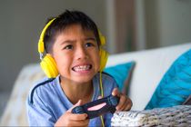 کودکان چینی در بازی کردن محدود شدند/ فقط هفته‌ای سه ساعت!