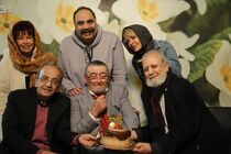 رضا رویگری ۷۵ ساله شد/جشن ساده و صمیمی برای بازیگر قدیمی