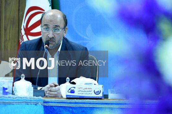 کشور نیازمند کمک دانشگاهیان است/اکثر پایان نامههای دانشگاهی کاربردی نیست