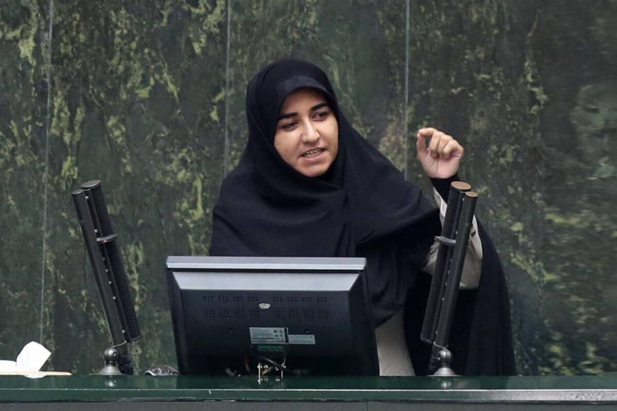 سارا فلاحی