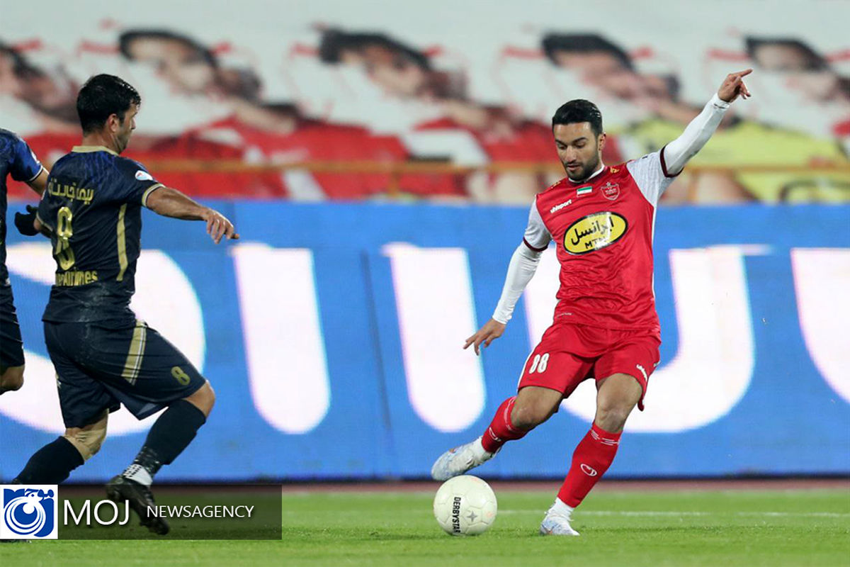 دیدار تیم های فوتبال پرسپولیس و نساجی