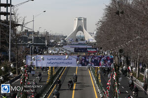 راهپیمایی ویژه و متفاوت ۲۲ بهمن در فجر ۴۲/ سامانه پدافندی سوم خرداد به نمایش درآمد