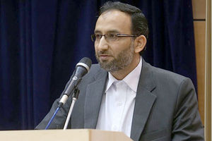 وحید صیادی نصیری بعلت بیماری کبد فوت کرده است