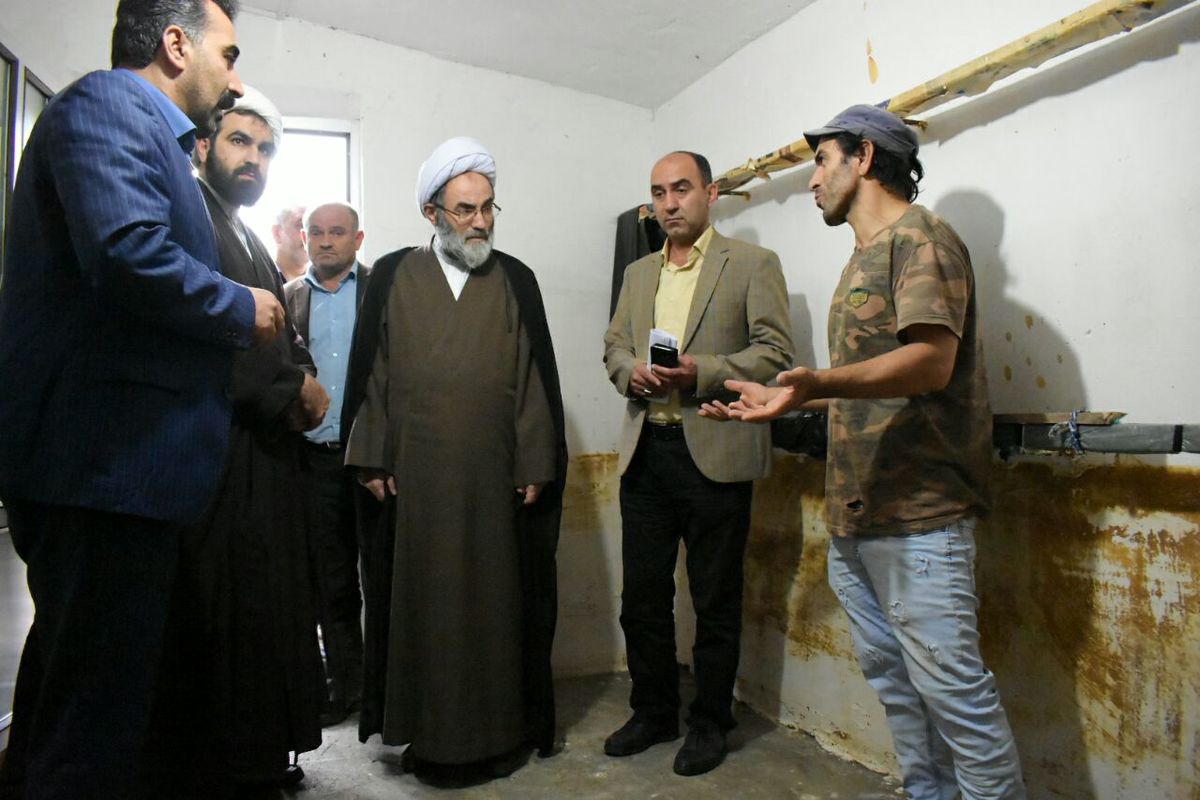 بازدید نماینده ولی‌فقیه درگیلان -از مناطق سیل زده تالش