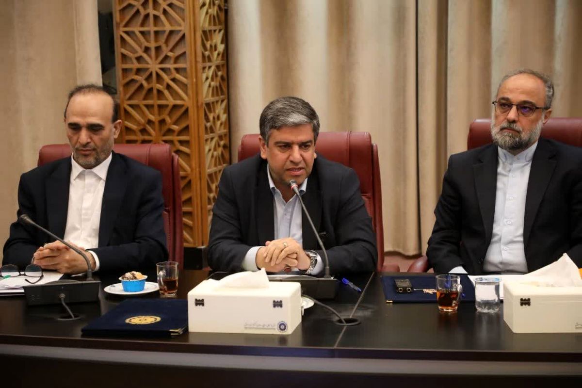استاندار اردبیل در جلسه گفت و گو با بخش خصوصی