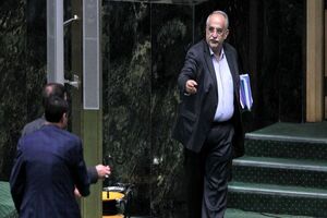 دولت به نقل از بزرگان شایعه ساخته که وزیر اقتصاد نباید استیضاح شود