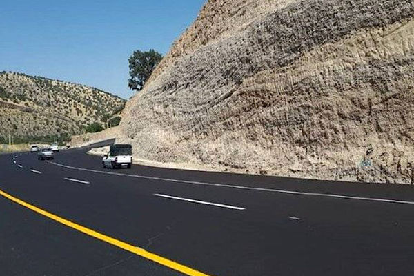 اجرای عملیات خط‌کشی ۱۴۰ هزار کیلومتر از جاده‌های کشور در هشت‌ماهه ۱۴۰۴