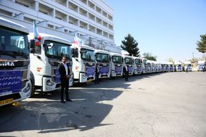  تحویل ۳۰ دستگاه کامیون به شهرداری‌های خراسان رضوی