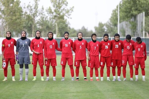 ملی‌پوشان فوتبال زنان به کشور بازگشتند