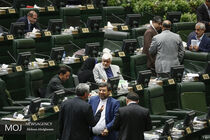 اعلام اسامی نمایندگانی که با تاخیر در مجلس حاضر شدند