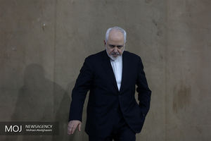 استعفای ظریف صحیح نیست/ربط دادن استعفای ظریف به افول دولت موضوعی خائنانه است