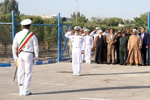 برگزاری صبحگاه مشترک نیروهای مسلح بندرعباس در منطقه یکم امامت