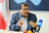خجسته: ستاد مبارزه با قاچاق کالا تعطیل شود
