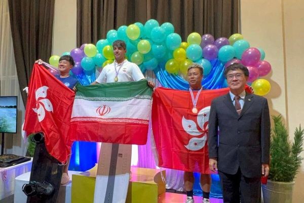 مدال طلای تاریخی برای اسکی روی آب ایران/ سلطه سبحانی بر قله آسیا