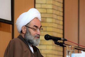 سخن گفتن خطیبان بدون مطالعه خیانت است