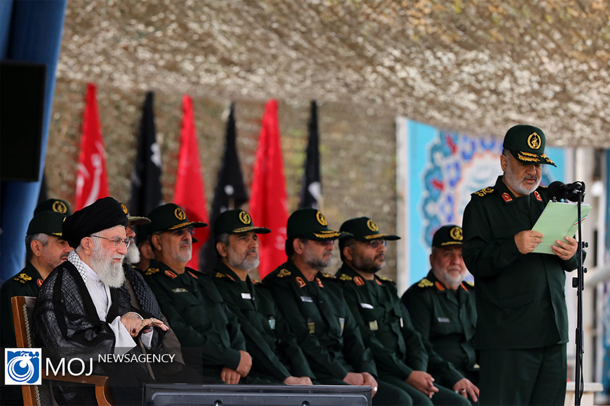 دانش‌آموختگی دانشجویان دانشگاه امام حسین (ع) با حضور فرمانده کل قوا