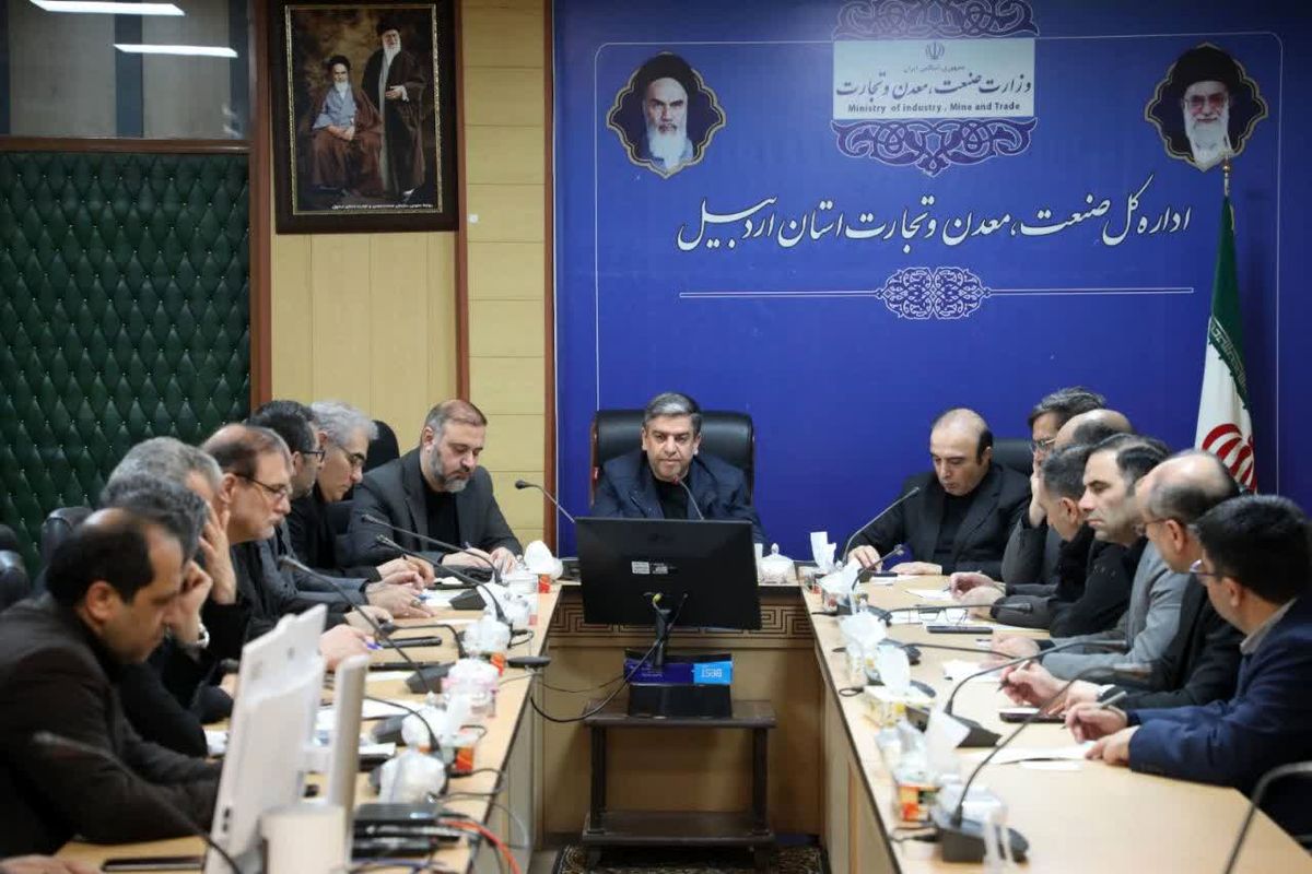 استاندار اردبیل.      