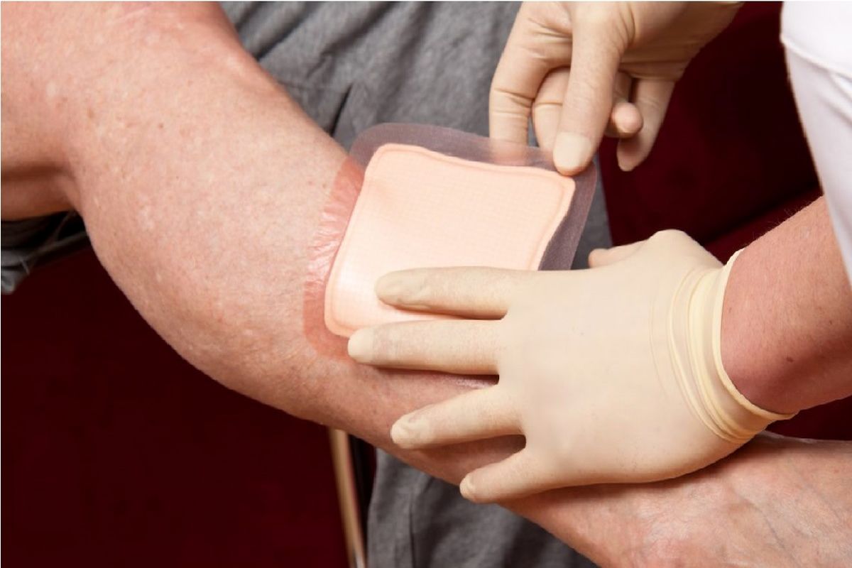 پانسمان جاذب