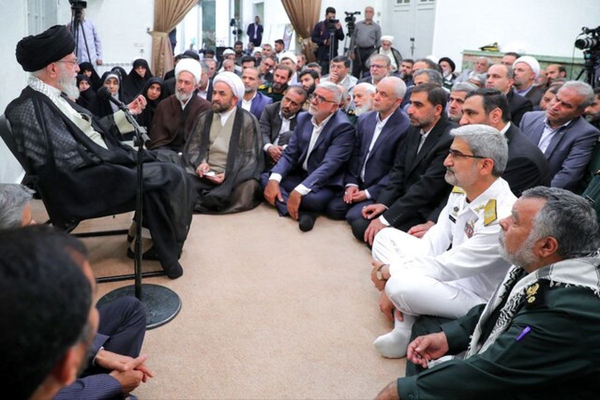 رهبر انقلاب