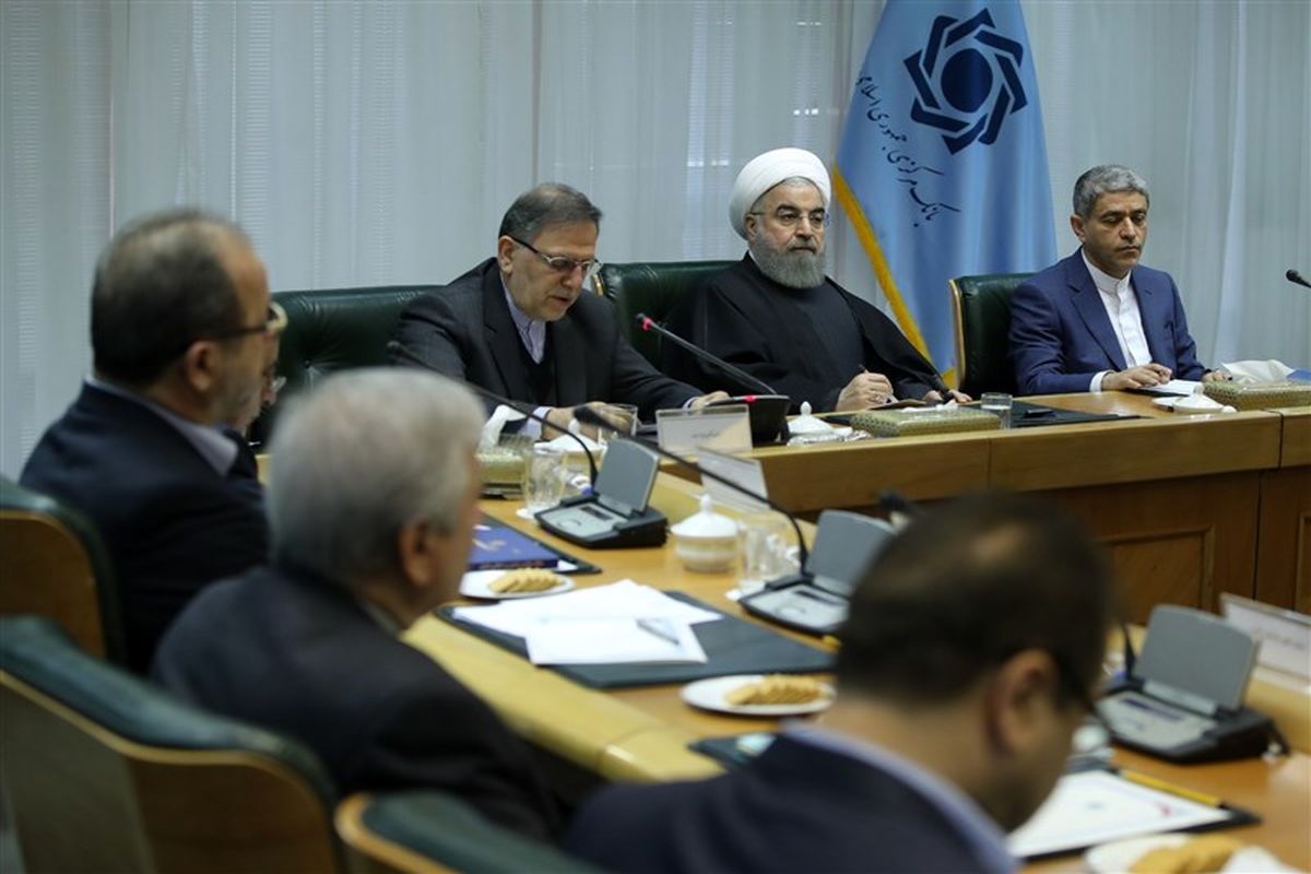 روحانی در بانک مرکزی