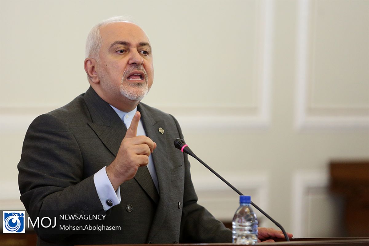 نشست خبری ظریف در روز خبرنگار/ظریف1