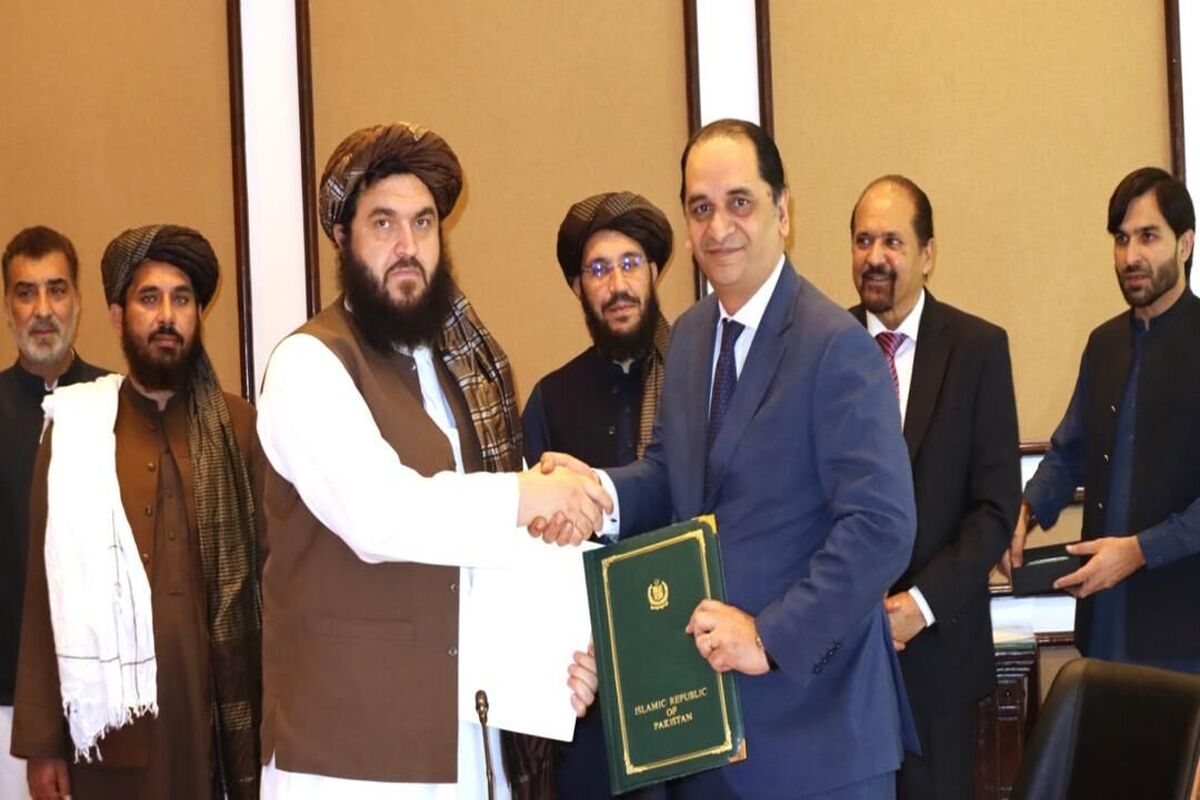 افغانستان و پاکستان توافق تجارت ترجیحی امضا کردند