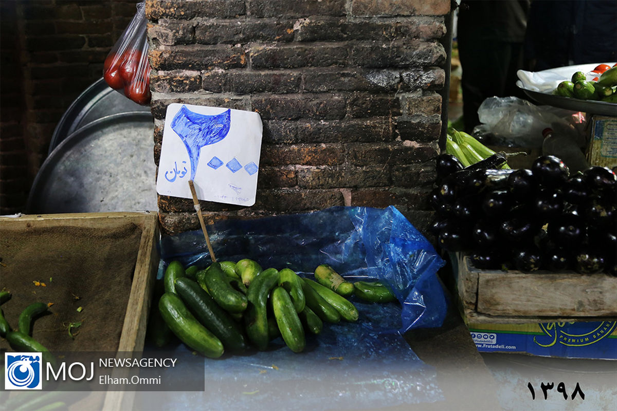 تفاوت قیمت میوه ویژه شب یلدا در سال های اخیر در سنندج