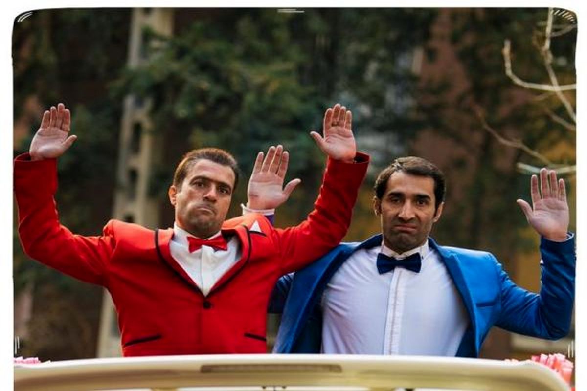 هادی کاظمی و احمد مهرانفر در سریال سالهای دور از خانه