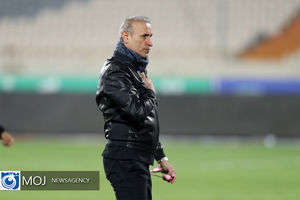 به کسی که احترام بزرگتر را نمی داند پاسخ نمی دهم/فعلا برای انتقال لوکادیا به پرسپولیس صبر کنید