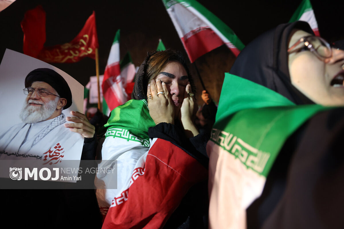 عزاداری مردم تهران در سوگ رهبر شهید