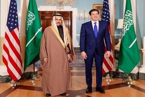 وزرای خارجه آمریکا و عربستان درباره تحولات منطقه‌ گفتگو کردند