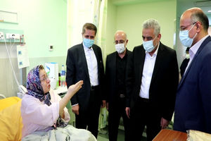 عیادت استاندار گیلان از مادر شهیدان والامقام امام پناهی، رمضانی و اکبرپور 