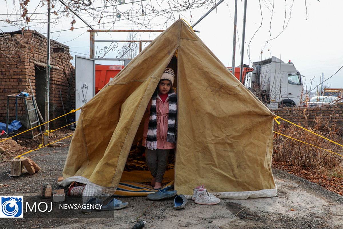 بازدید رییس هلال احمر از مناطق زلزله زده خوی