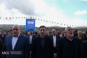 بازسازی مناطق شهری و روستایی زلزله‌زده تا پایان نیمه سال 98 تمام می‌شود