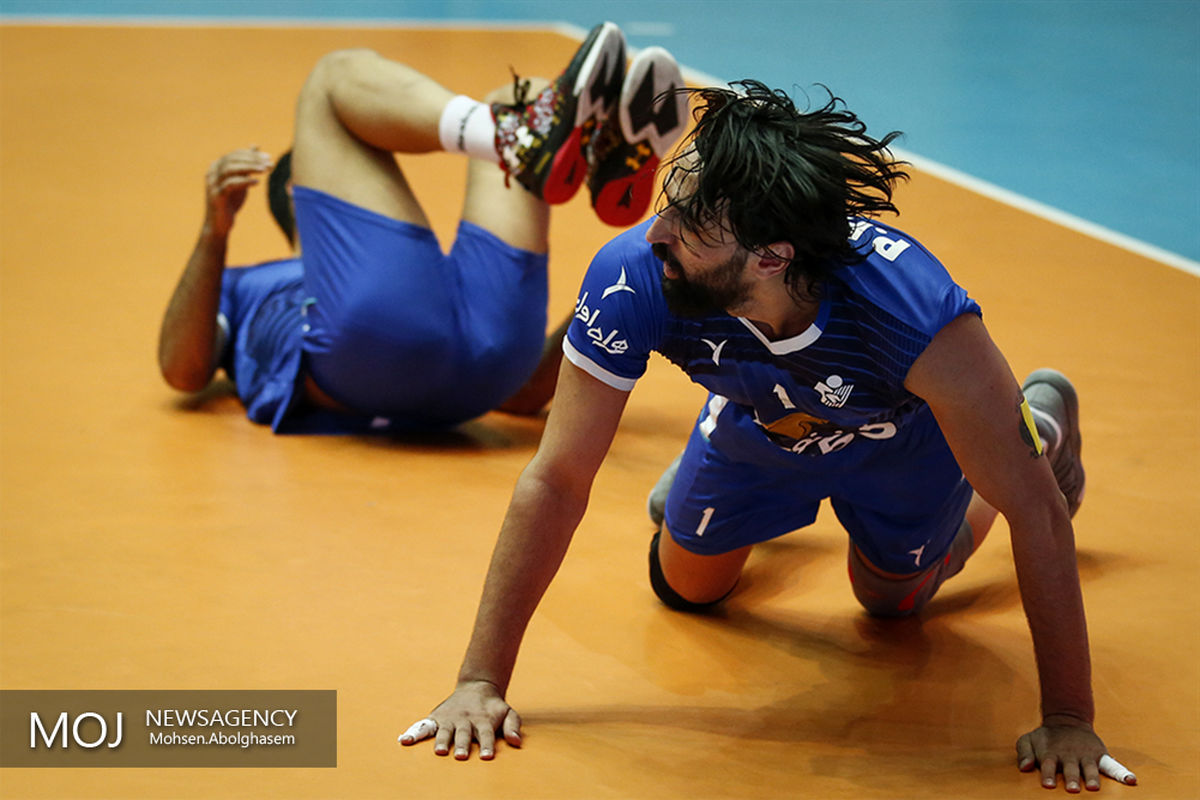 دیدار تیم های والیبال پیکان و شمس